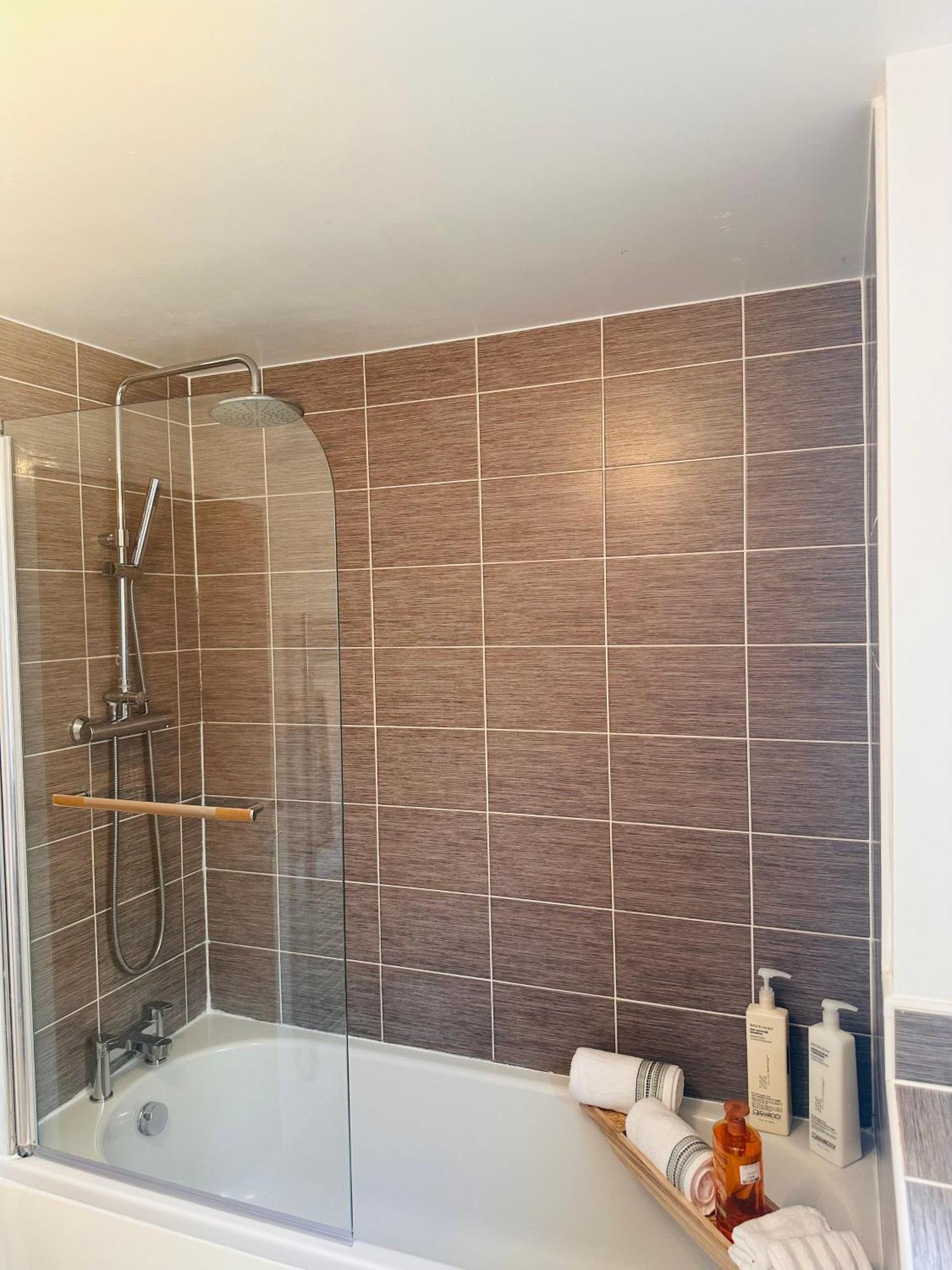 Aroma Cambridge Apartment Girton  Luaran gambar